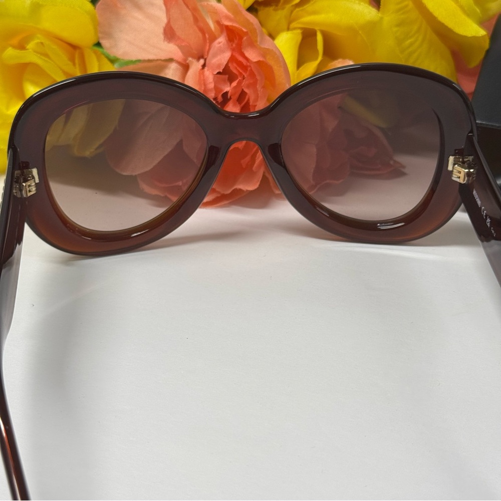 ❤️‍🔥SUPER SALE $400 NEW MOSCHINO OVERSIZED SUNGLASSES - Picture 9 of 10